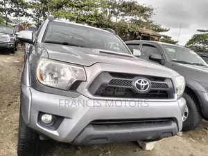Toyota Tacoma 2015 Gray