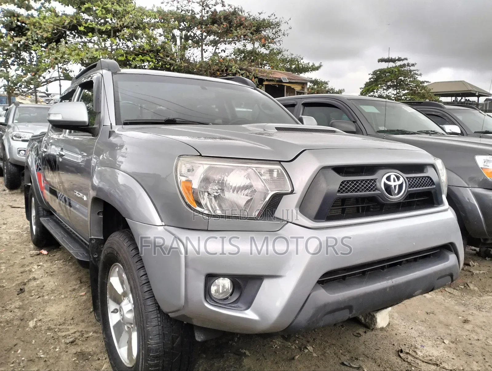 Toyota Tacoma 2015 Gray