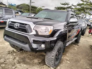 Toyota Tacoma 2013 Black