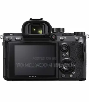 Sony A7 III ILCE7M3/B Full-Frame Camera With 3-Inch Black