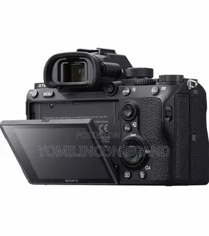 Sony A7 III ILCE7M3/B Full-Frame Camera With 3-Inch Black