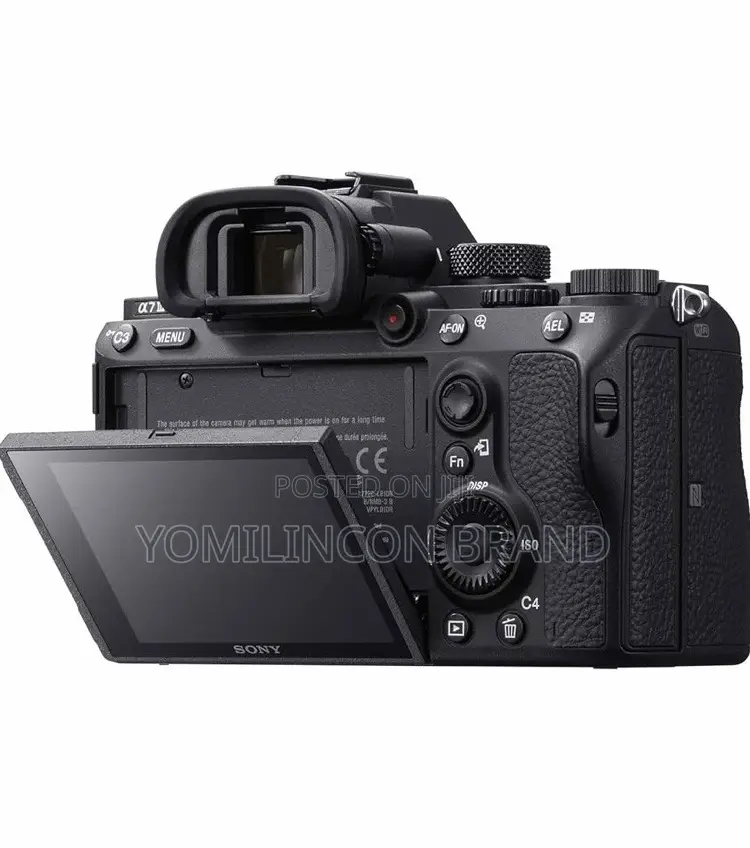 Sony A7 III ILCE7M3/B Full-Frame Camera With 3-Inch Black