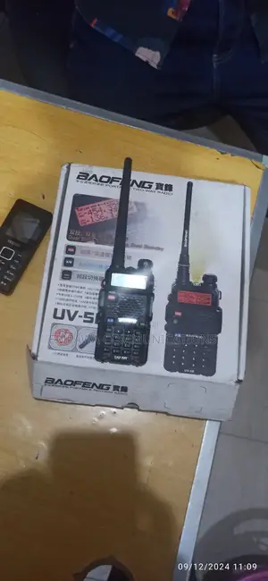 Baofeng UV-5R White Carton