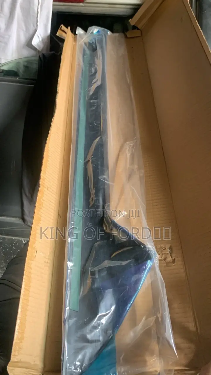Windscreen Chrome Ford Explorer 2012,2017,2019