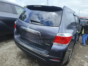 Toyota Highlander Limited 2012 Gray