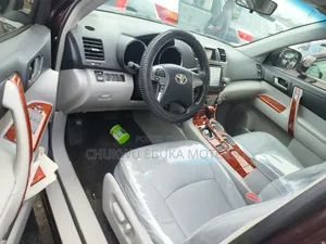 Toyota Highlander Limited 2012 Red