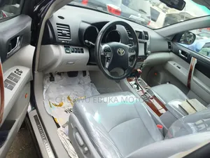 Toyota Highlander Limited 2012 Black