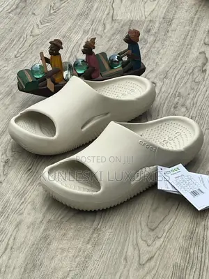 Original Mellow Crocs Slides Collections