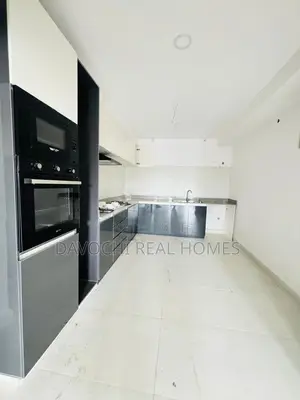 2bdrm Apartment in Lekki Phase 1 for rent