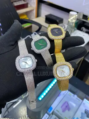 Patek Philippe Quality Luxury Female Chain Wristwatch