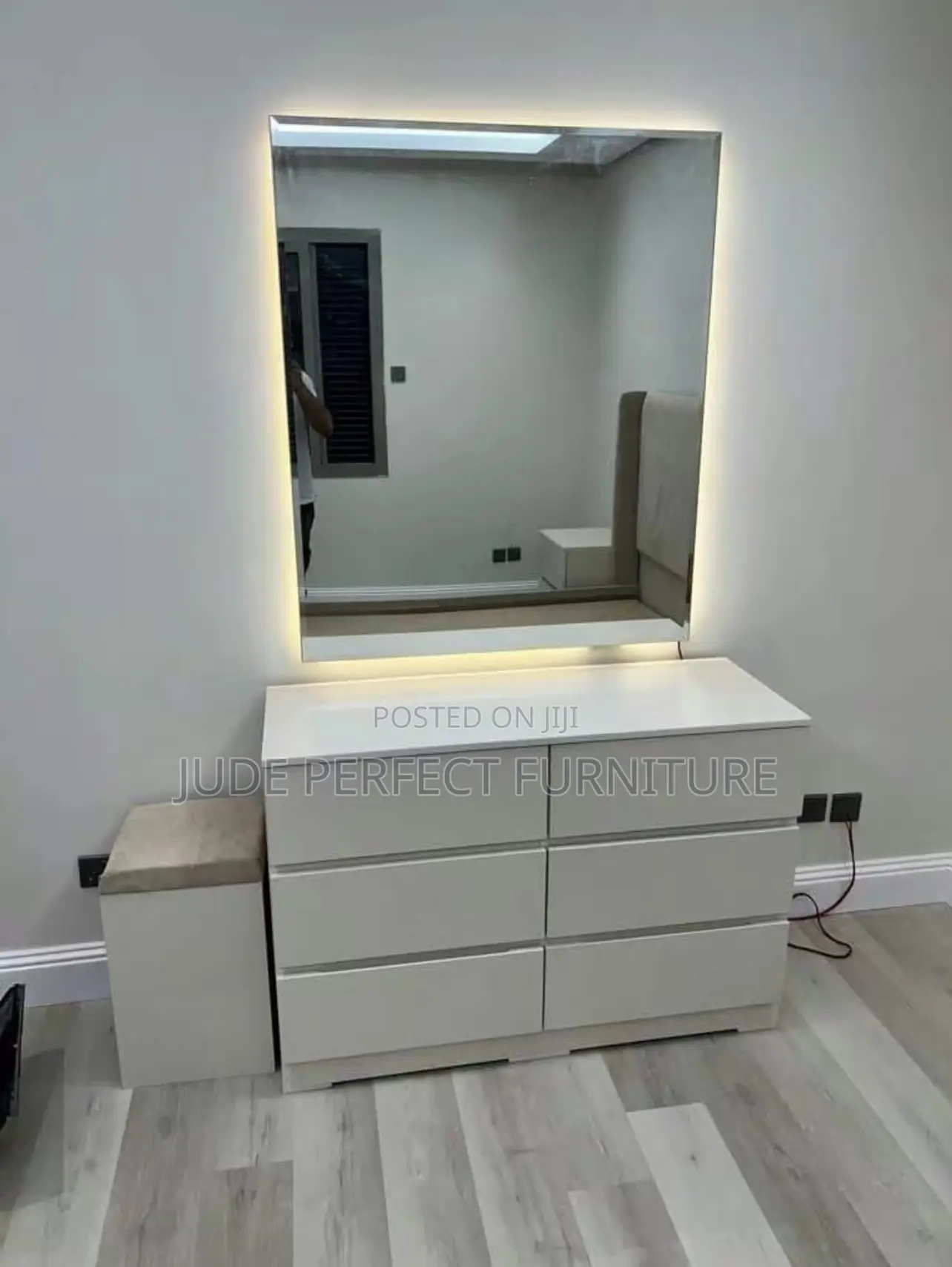 Quality Dressing Mirror