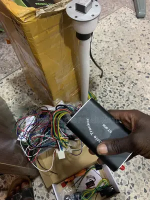 Efficient Standard Truck GPS Tracker With Installation