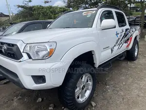 Toyota Tacoma 2013 White
