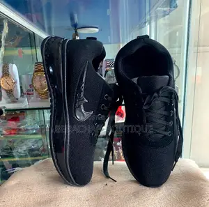 Black Sneakers Canvass