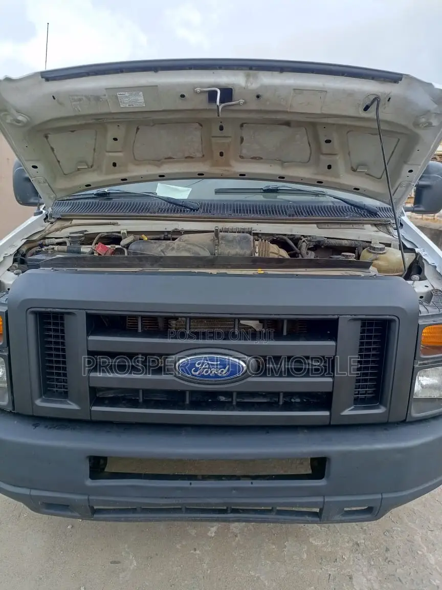 Ford E250 2014 White