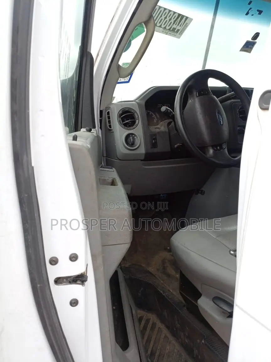 Ford E250 2014 White