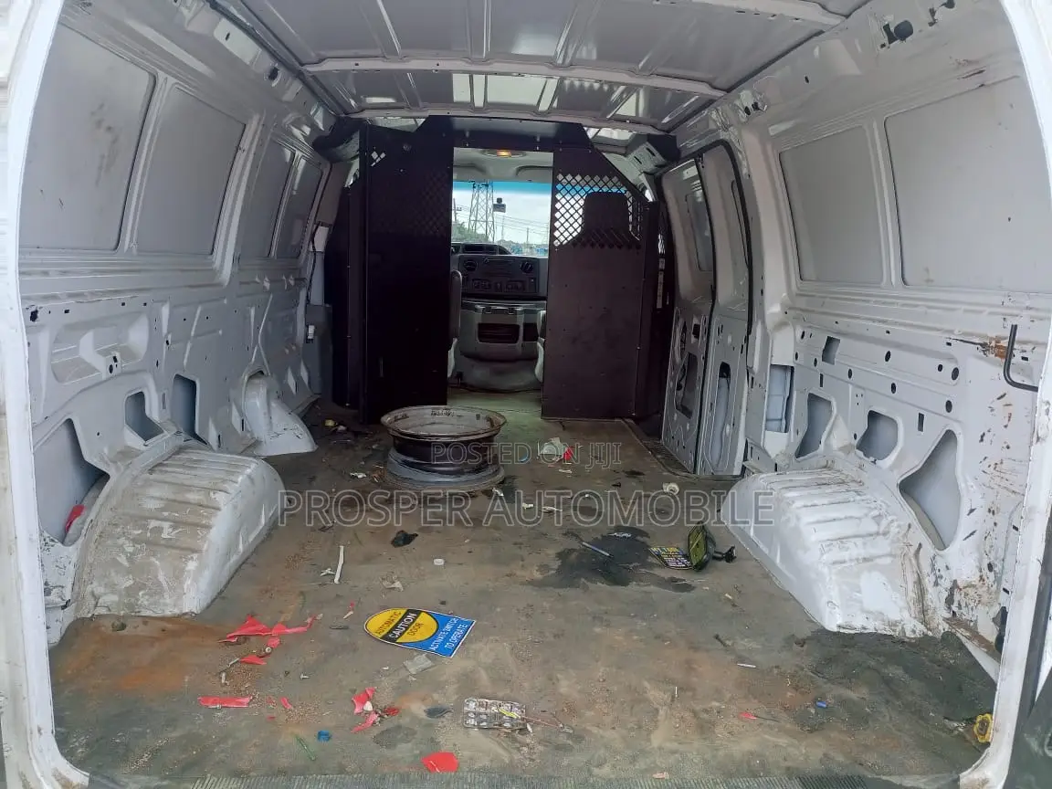 Ford E250 2014 White