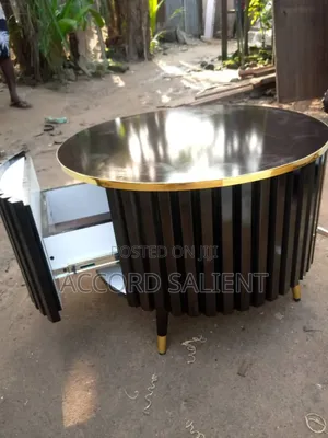 Classic Round Center Table With Drawer