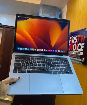Laptop Apple MacBook Pro 2019 16GB Intel Core I5 SSD 256GB