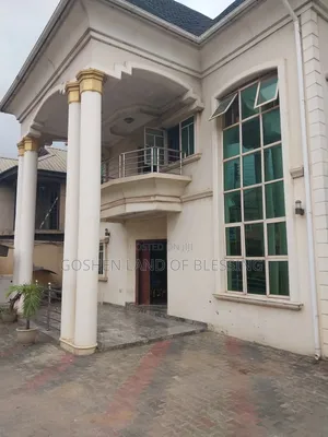 5bdrm Duplex in Okota for sale