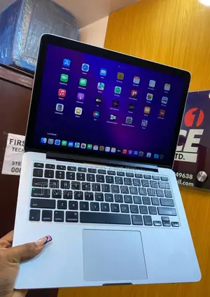 Laptop Apple MacBook Pro 2015 8GB Intel Core I5 SSD 256GB