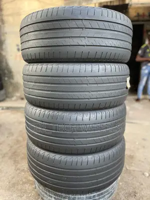 Clean Straight Line Tires,Available in Different Makes