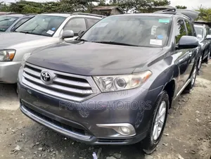 Toyota Highlander 3.5L 4WD 2013 Gray