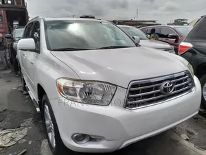 Toyota Highlander Limited 2010 White