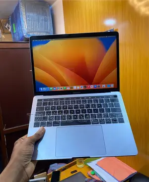 Laptop Apple MacBook Pro 2017 8GB Intel Core I5 SSD 256GB