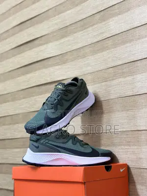 Original Nike Pegasus Trail Green Sneakers