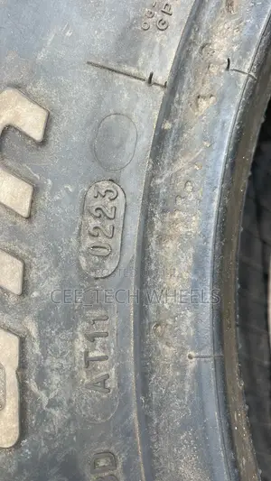 LT275/65R20 Set