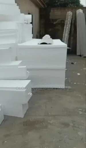 Polystyrene Board and Parapet
