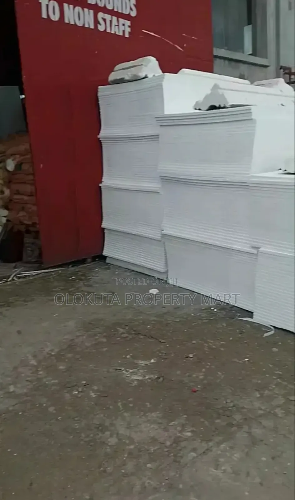 Polystyrene Board and Parapet