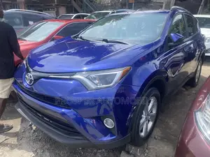 Toyota RAV4 2015 Blue