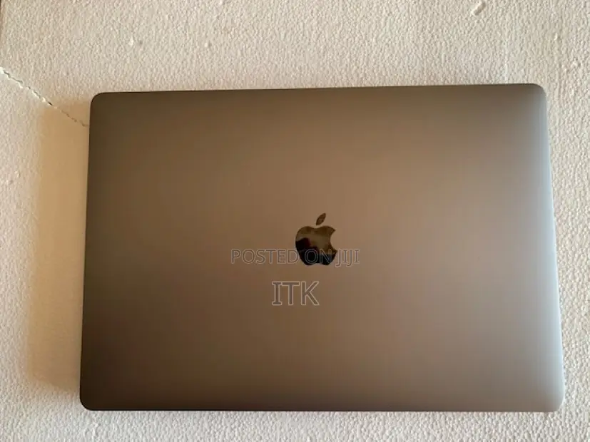 Laptop Apple MacBook Pro 16GB Intel Core i7 SSD 640GB