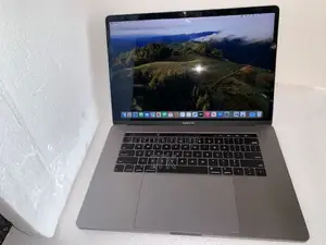 Laptop Apple MacBook Pro 16GB Intel Core i7 SSD 640GB