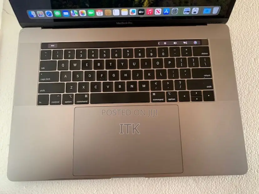 Laptop Apple MacBook Pro 16GB Intel Core i7 SSD 640GB