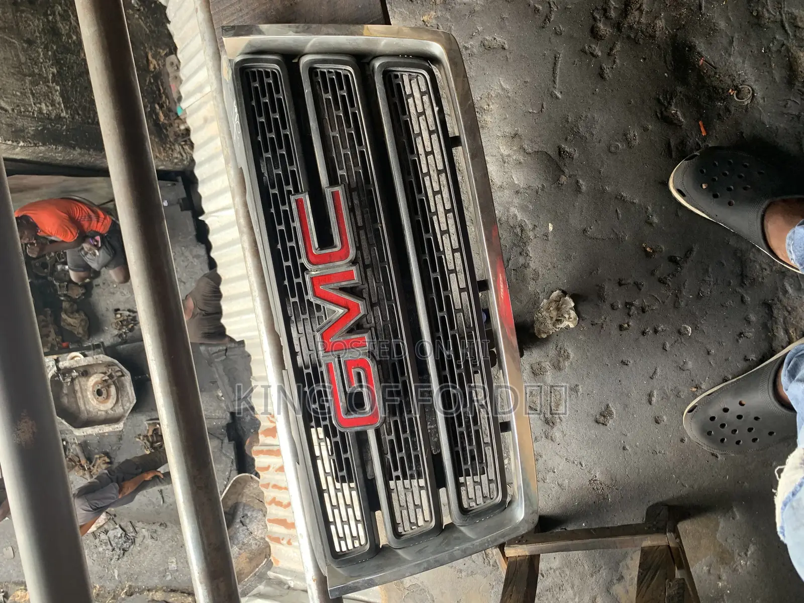 GMC Terrain 2012 Front Grill