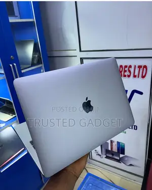 Laptop Apple MacBook Pro 2019 16GB Intel Core I5 SSD 256GB