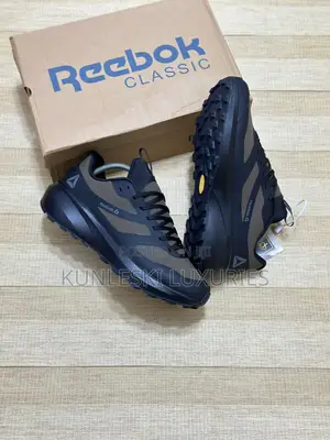 Original Reebok Gore-Tex Black and Brown Sneakers
