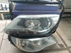 Head Lamp Tiguain 2010(Charger Model)