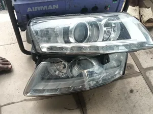 Complete Head Lamp Audi A6 2010