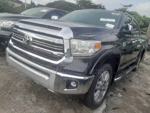 Toyota Tundra 2018 Black