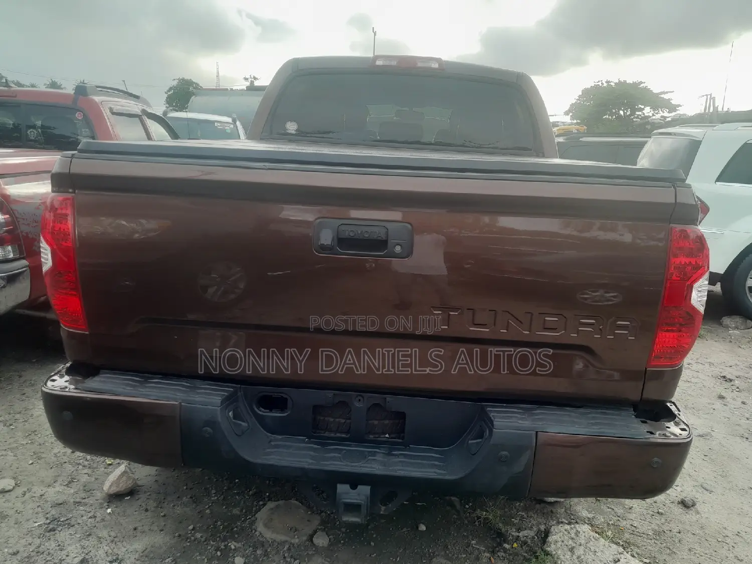 Toyota Tundra 2018 Brown