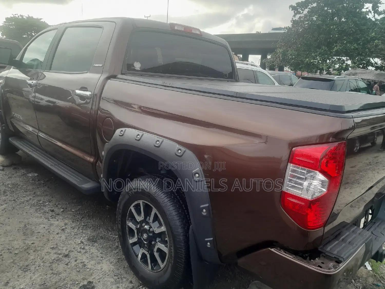 Toyota Tundra 2018 Brown