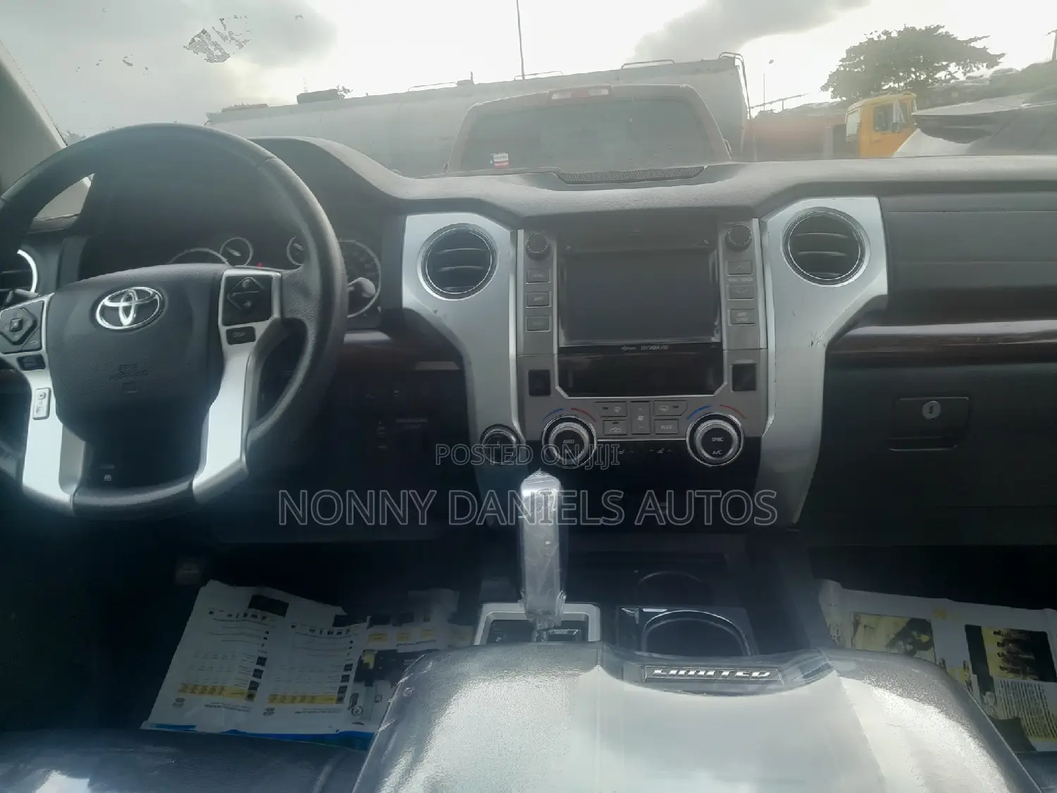Toyota Tundra 2018 Brown