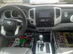 Toyota Tacoma 2015 Red