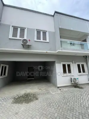 3bdrm Duplex in Lekki Phase 2 for rent