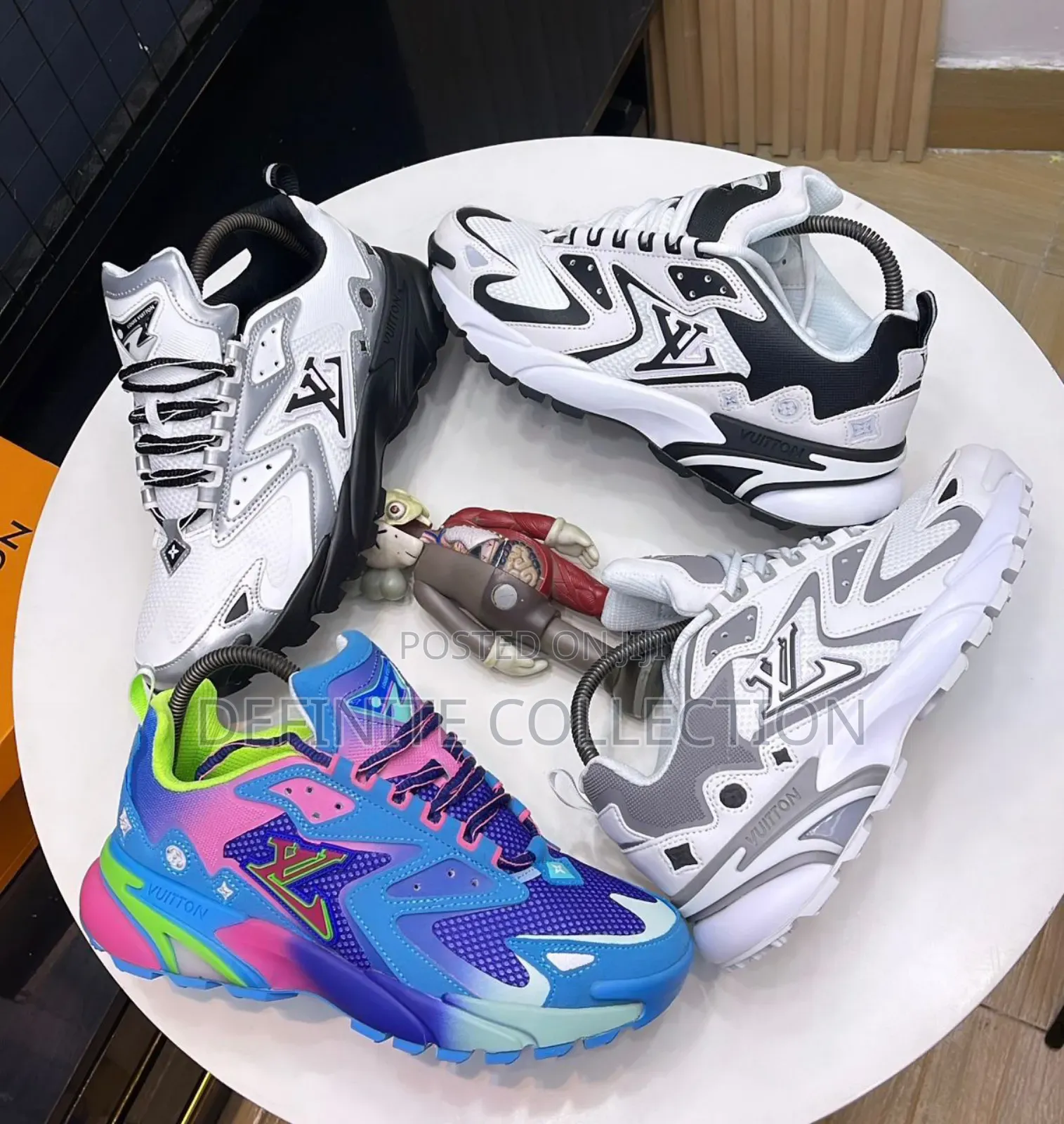 LOUIS VUITTON Luxury Sneakers