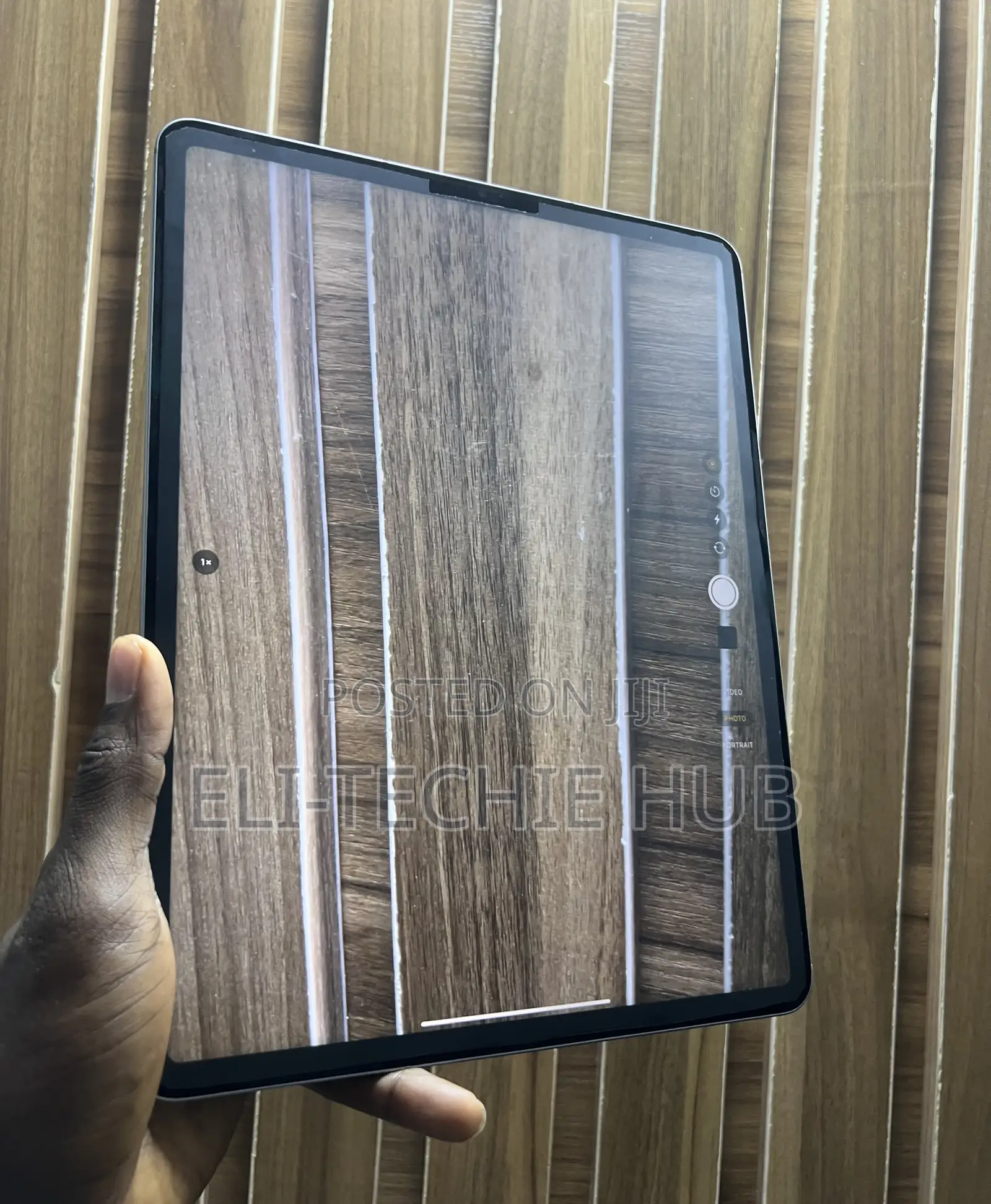 Apple iPad Pro 12.9 (2022) 1 TB Gray